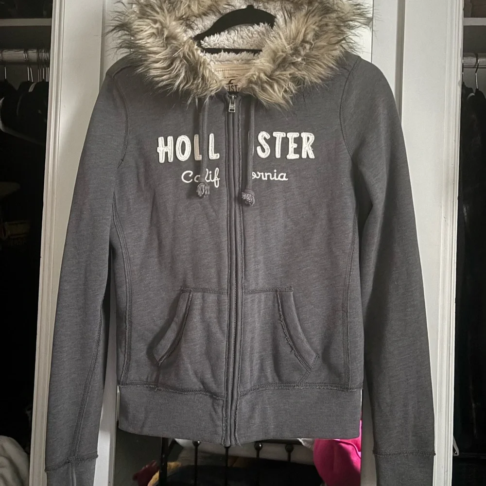 Y2k Hollister Jacket with Faux Fur Hood - Picture 1 of 4